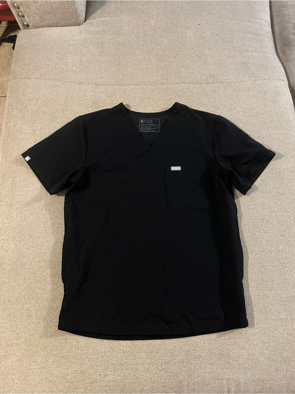 Figs Men’s Black V-Neck Short Sleeve Top